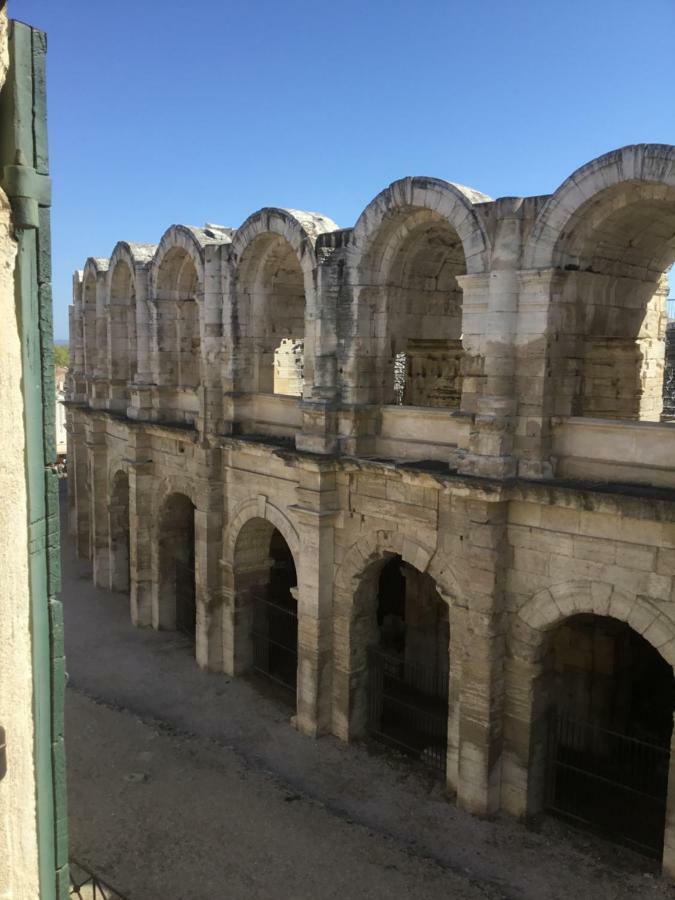 Studio Avec Vue Sur Les Arenes Arles Exterior photo